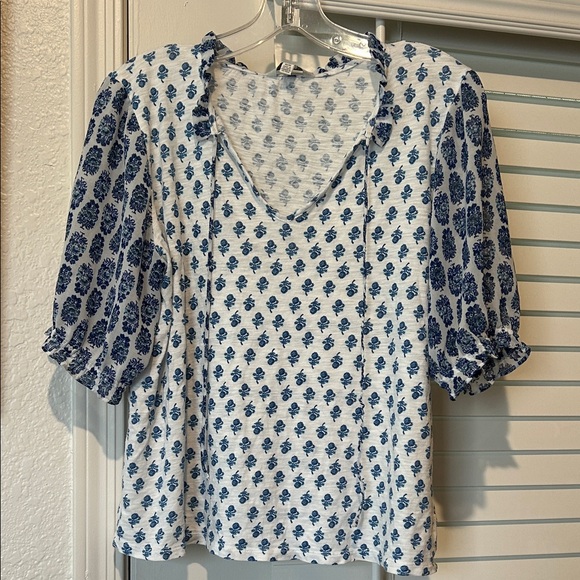 Lucky Brand Blue and White Floral Blouse - Picture 2 of 5